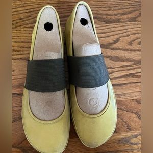 Camper Mary Janes size 40/8.5
